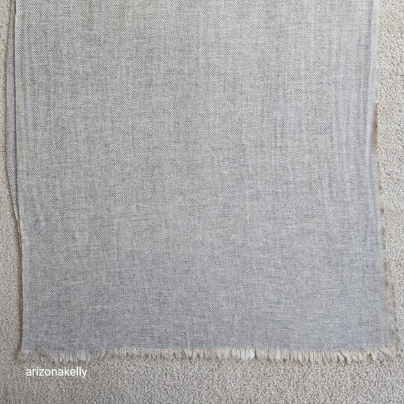 Cashmere Wool Herringbone Scarf Classic Grey Taupe Flawless - Picture 3 of 14